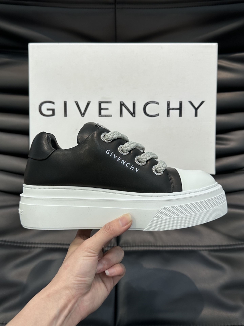 Givenchy Sneakers